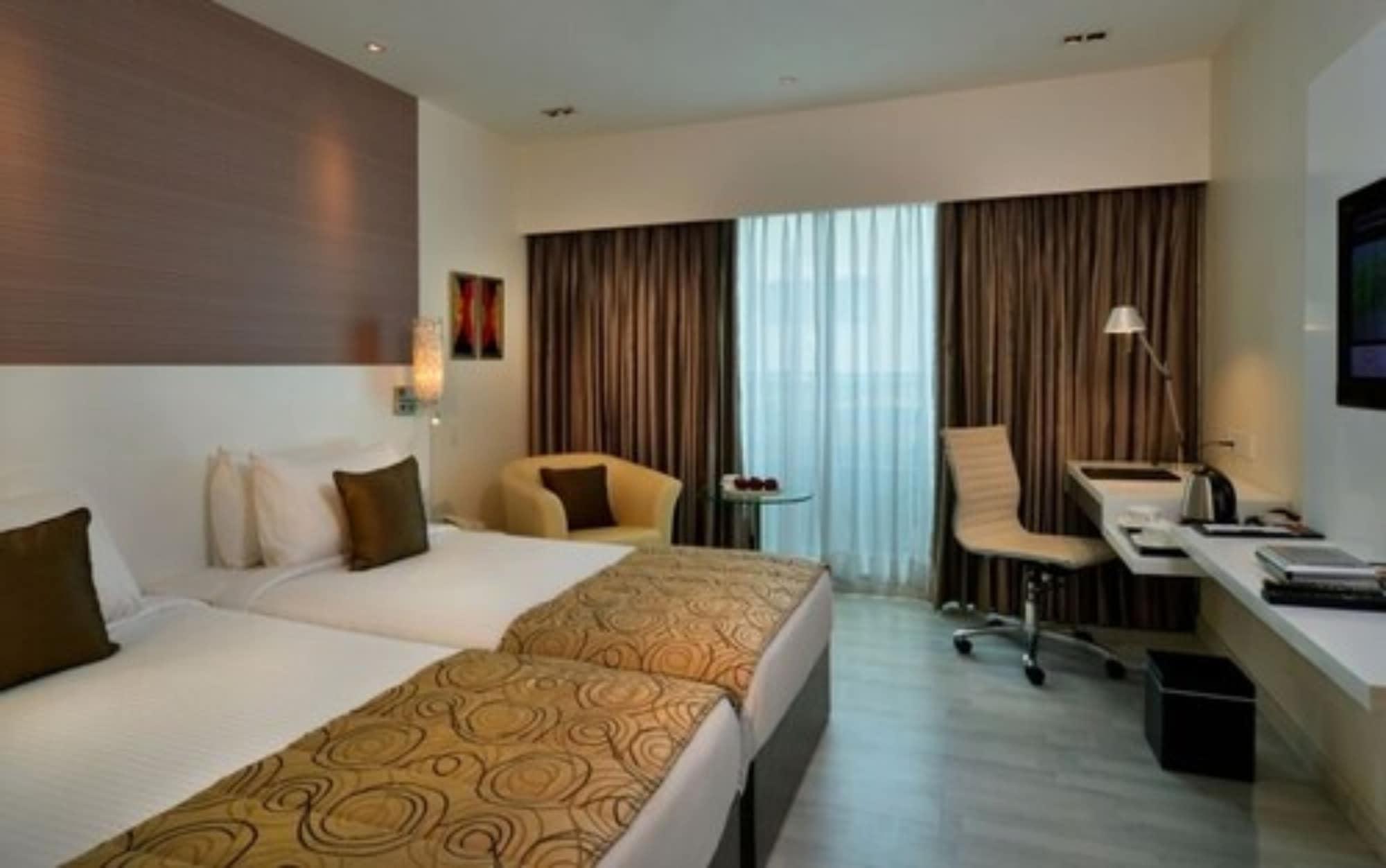 Majestic Court Sarovar Portico Νάβι Μουμπάι Εξωτερικό φωτογραφία