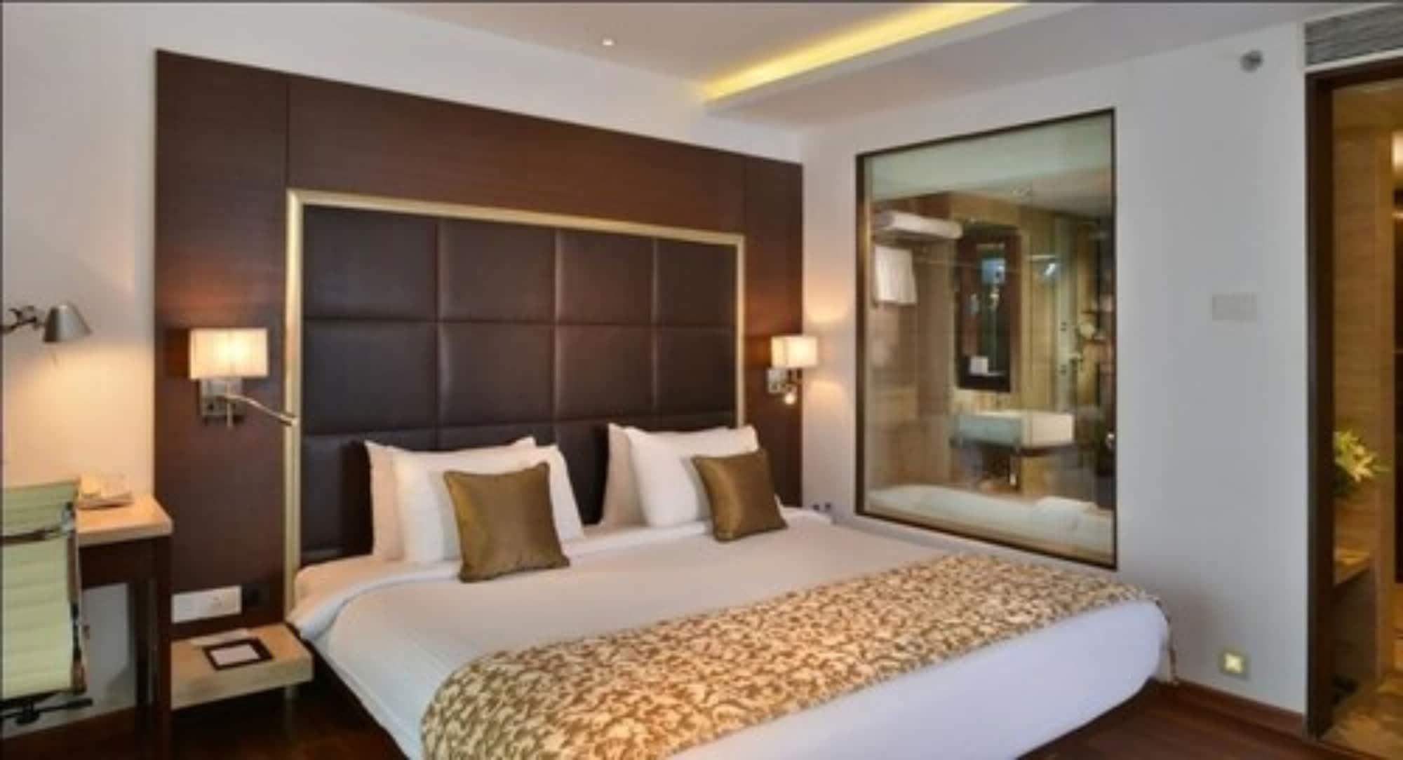 Majestic Court Sarovar Portico Νάβι Μουμπάι Εξωτερικό φωτογραφία
