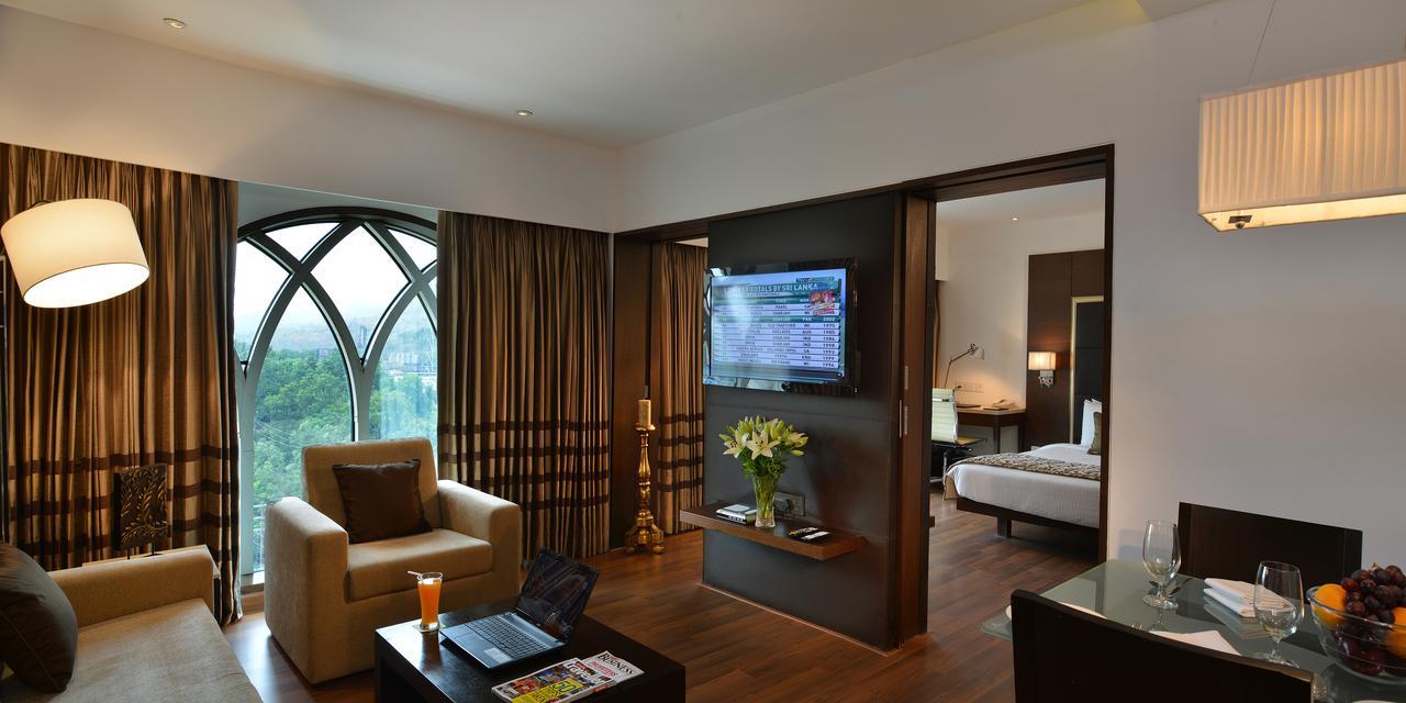 Majestic Court Sarovar Portico Νάβι Μουμπάι Εξωτερικό φωτογραφία