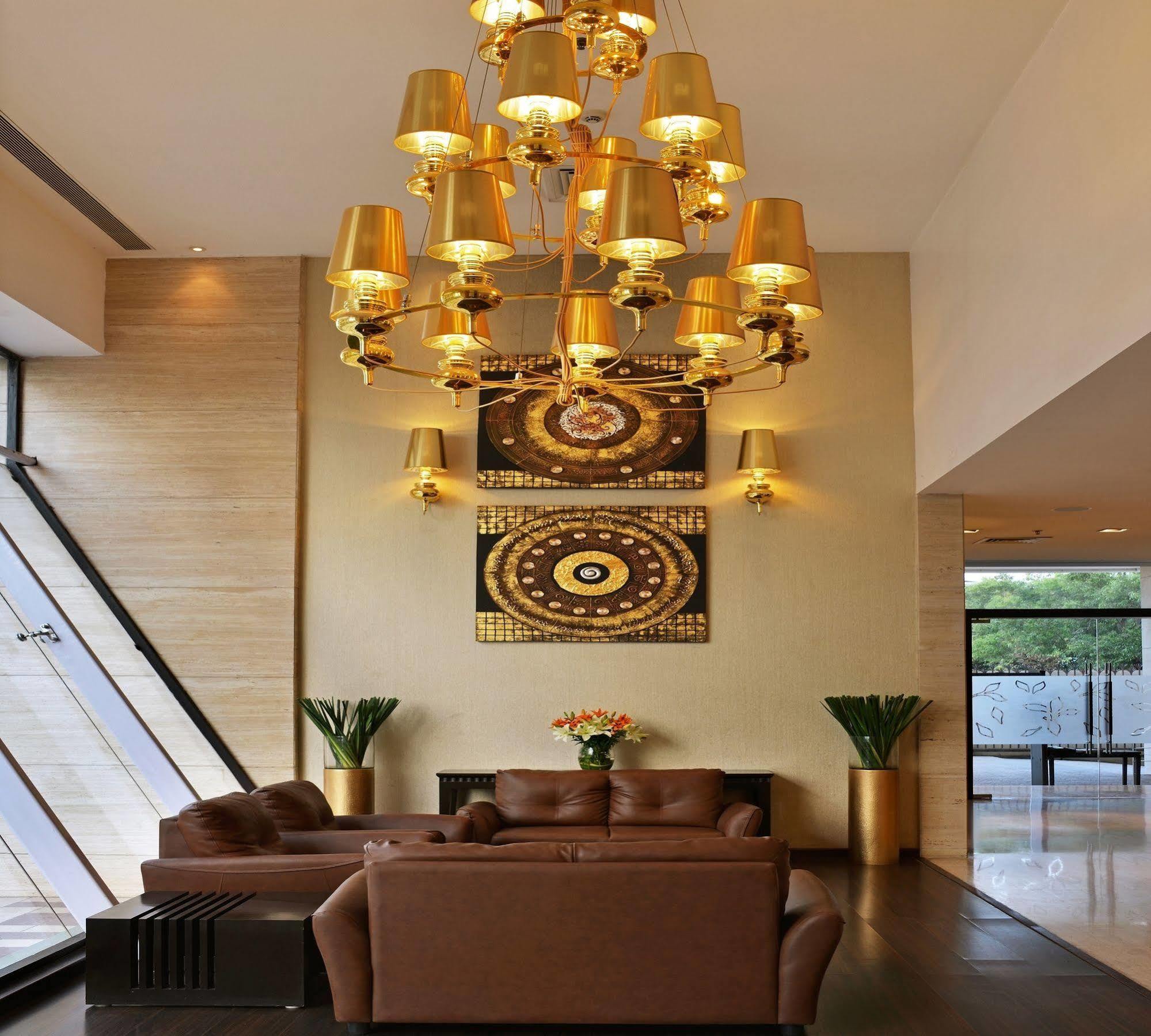 Majestic Court Sarovar Portico Νάβι Μουμπάι Εξωτερικό φωτογραφία